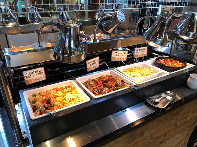 食べ放題バイキング
