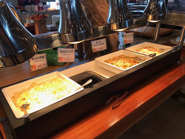 食べ放題バイキング