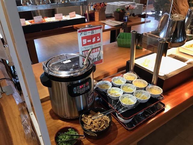 食べ放題バイキング