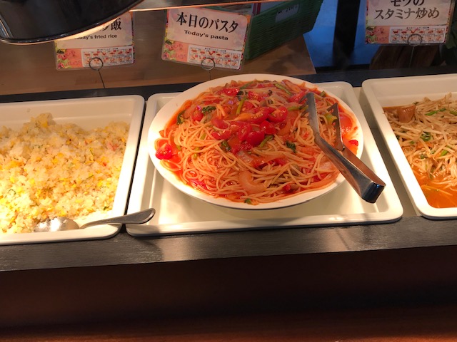 食べ放題バイキング