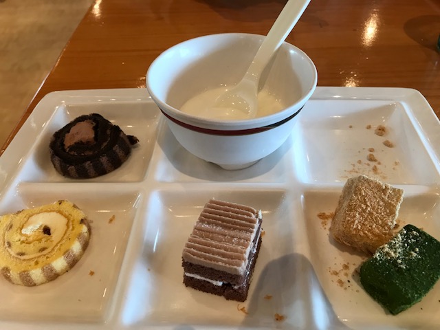 食べ放題バイキング
