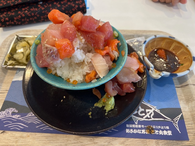 おさかな丼屋 とと丸食堂海鮮丼