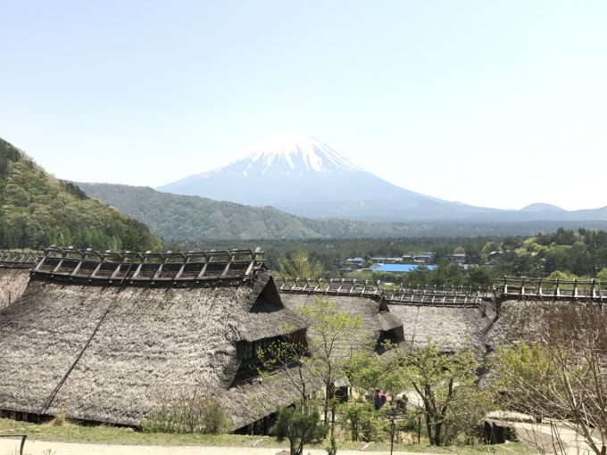 西湖いやしの里根場(ねんば)お土産は茅葺き屋根、古民家、集落、資料館、体験館の思い出で心も体も癒されリフレッシュ♪　